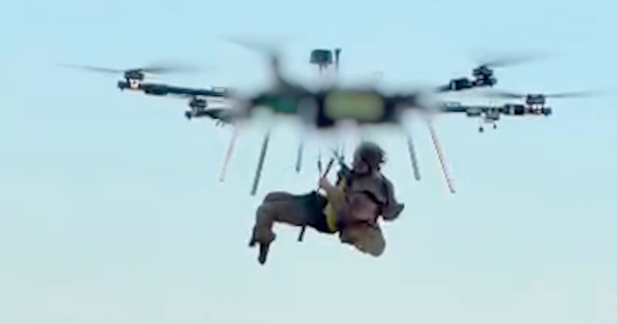 Ukraine lần đầu giải cứu thương binh bằng drone hạng nặng ngay trên tiền tuyến