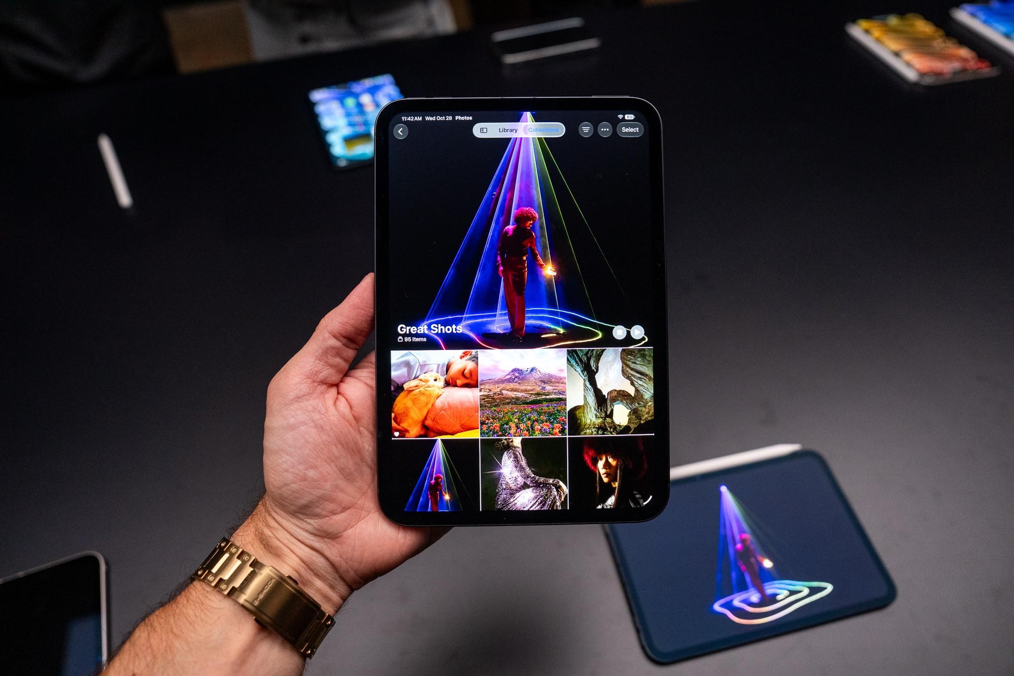 Trải nghiệm iPad Mini OLED mới tại sự kiện của Apple