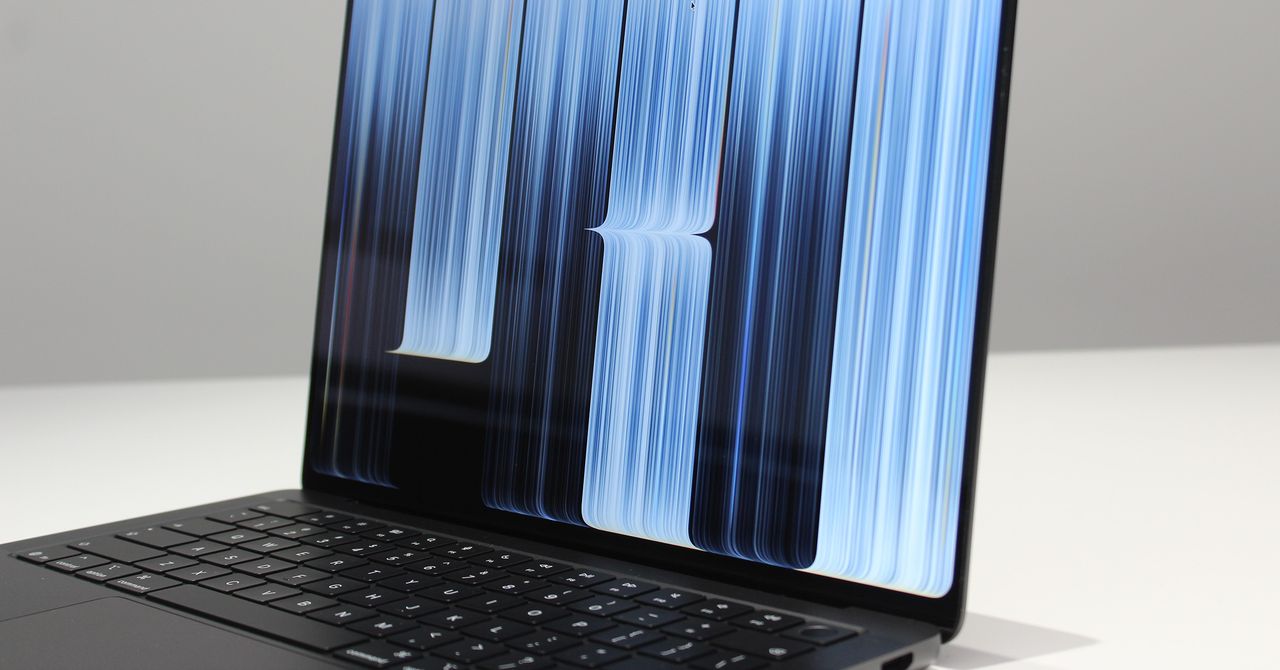Màn hình OLED 2.000 nit trên MacBook Pro mới: Bước đột phá mà cả ngành công nghiệp đang phải nhìn theo