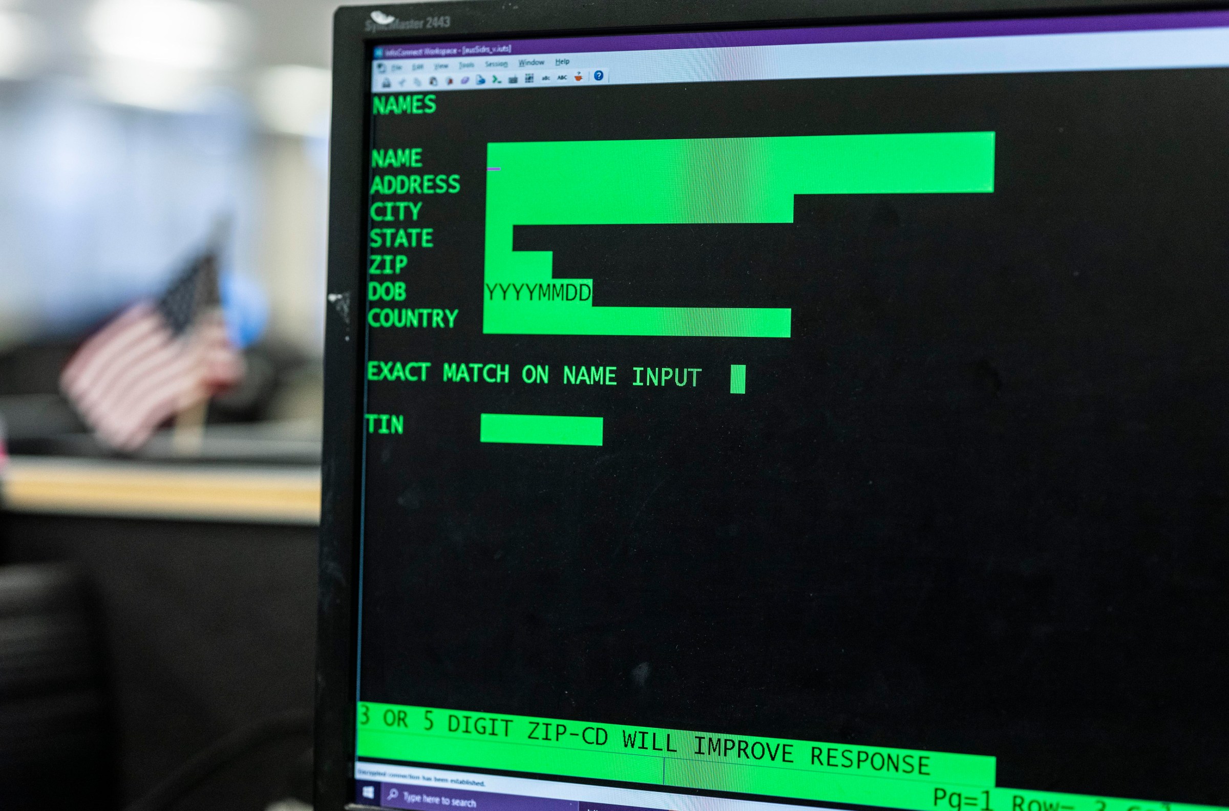 Hệ thống máy tính chạy COBOL tại cơ quan thuế vụ Mỹ