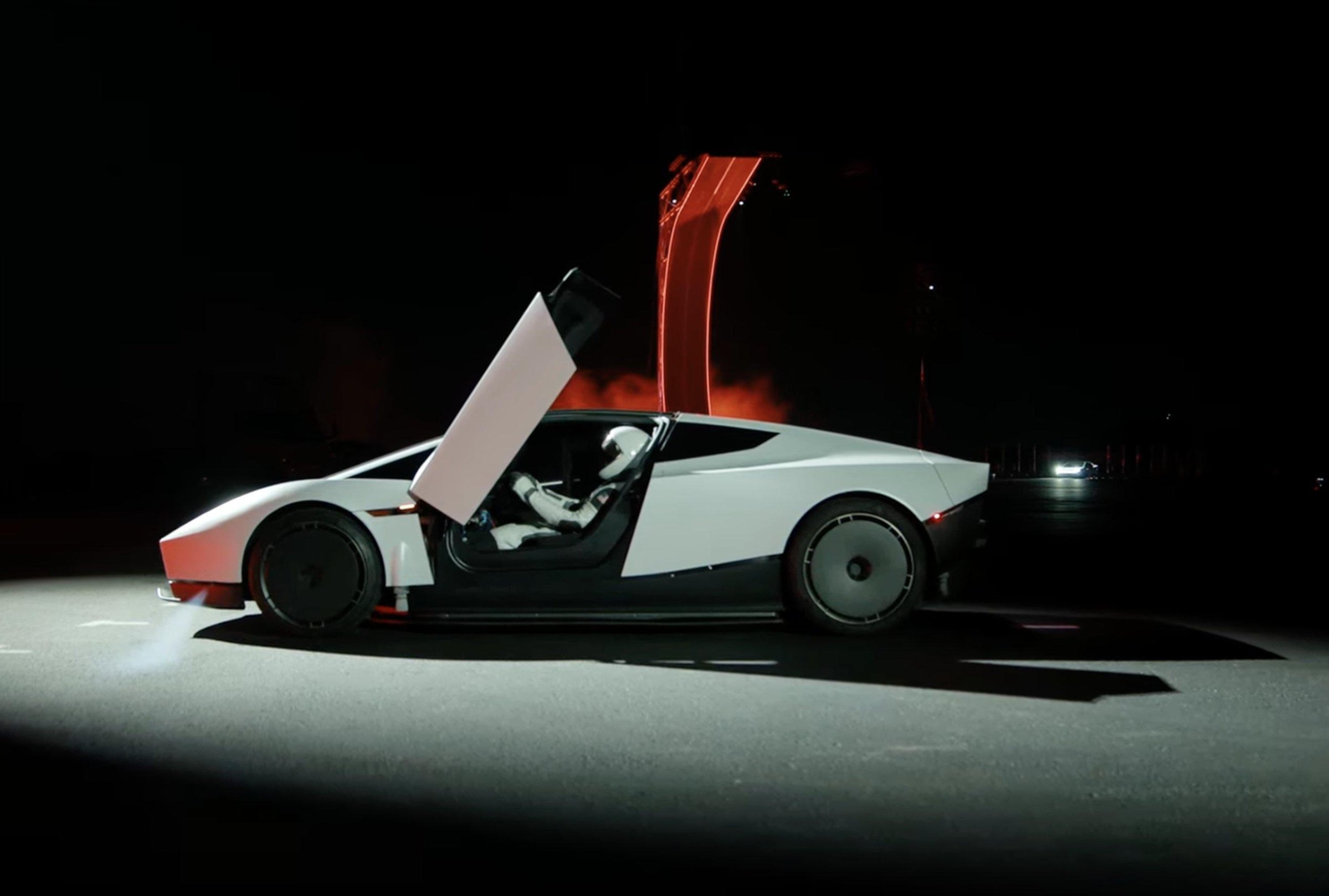 Tesla Roadster thế hệ mới trong màn trình diễn tại Waco, Texas