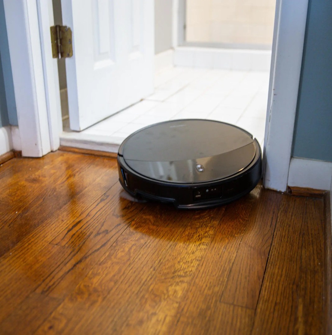 Robot hút bụi SwitchBot K11 Plus gọn gàng cho không gian nhỏ