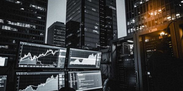 Oracle và áp lực nợ từ các dự án trung tâm dữ liệu AI