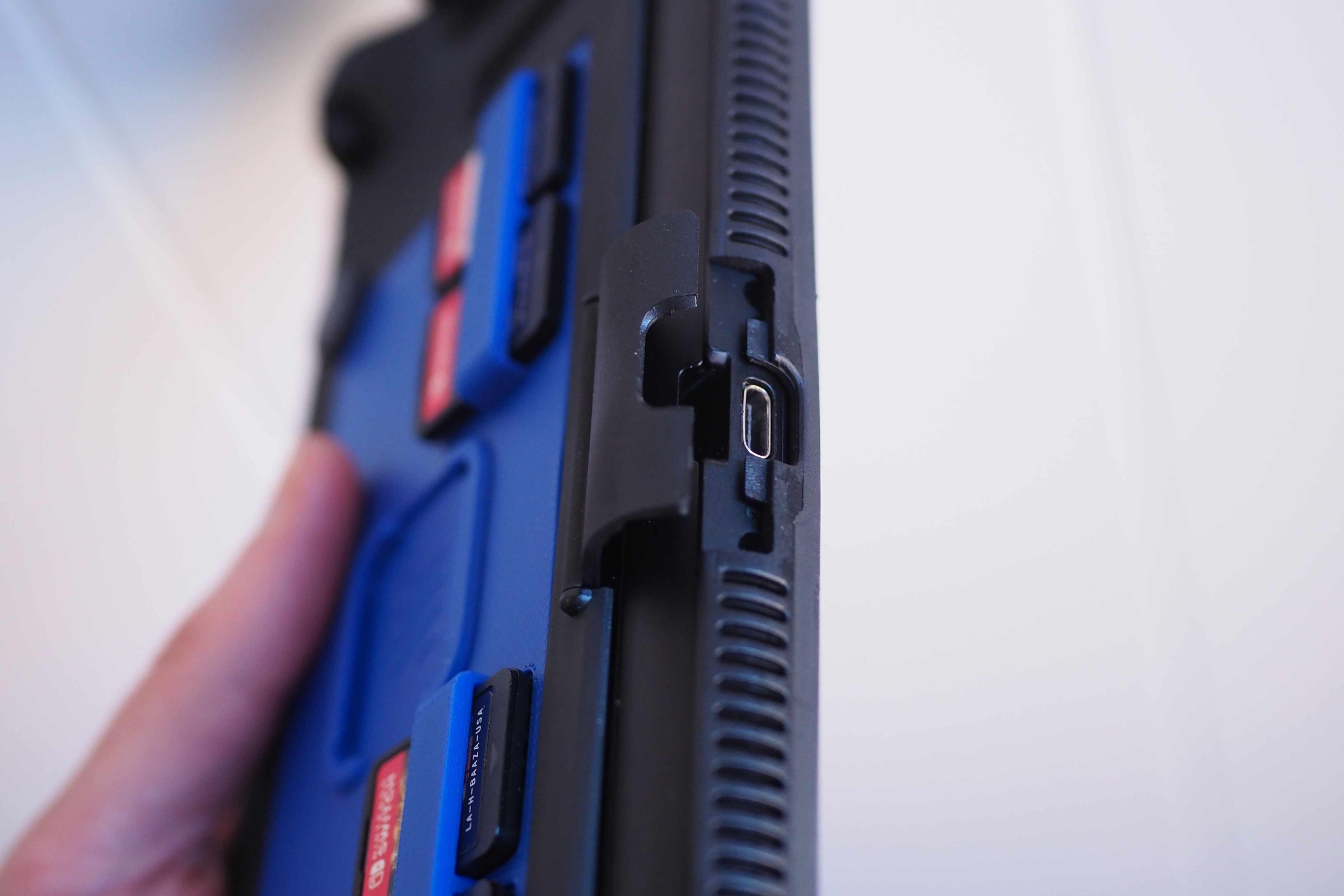 Basecase với grip in 3D và mặt lưng tùy biến