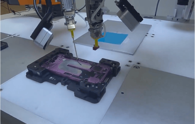 Robot công nghiệp ứng dụng AI của Industrial Next