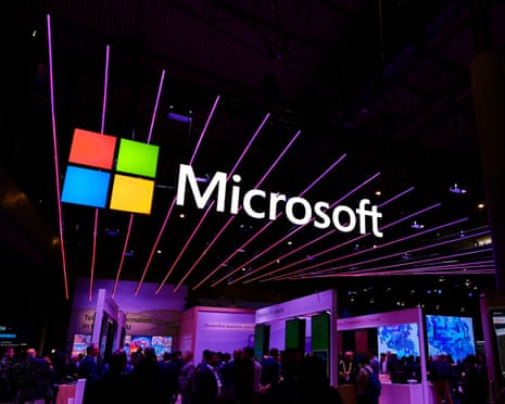 Chủ tịch Microsoft Brad Smith kêu gọi siết chặt quy định an toàn cho AI