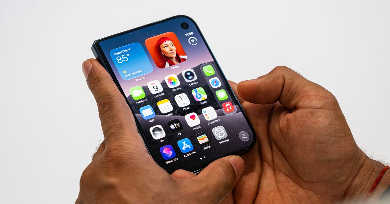 8 điều cần biết về iPhone Duo — chiếc iPhone gập đầu tiên của Apple